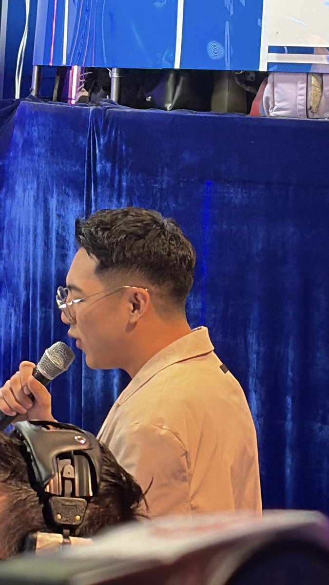 itsShowtimeNa's tweet photo. Si Bunso ang songerist sa Laro Laro Pick!
#ShowtimeMarSoFun https://t.co/CkAxeNCUDh