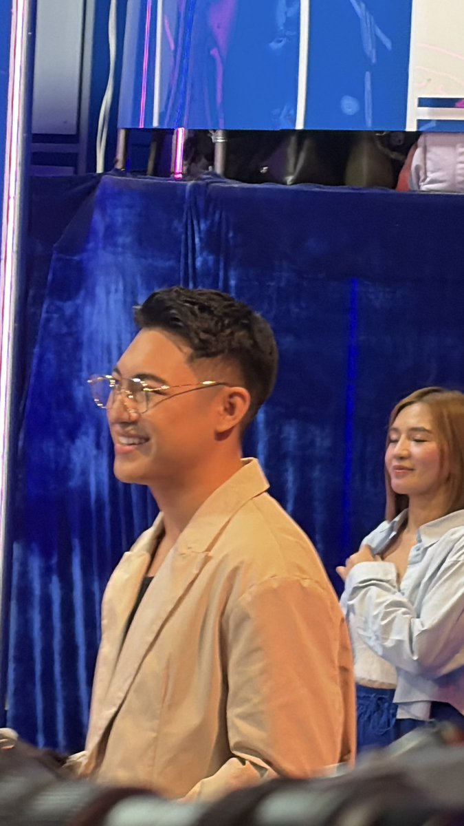 itsShowtimeNa's tweet photo. Si Bunso ang songerist sa Laro Laro Pick!
#ShowtimeMarSoFun https://t.co/CkAxeNCUDh