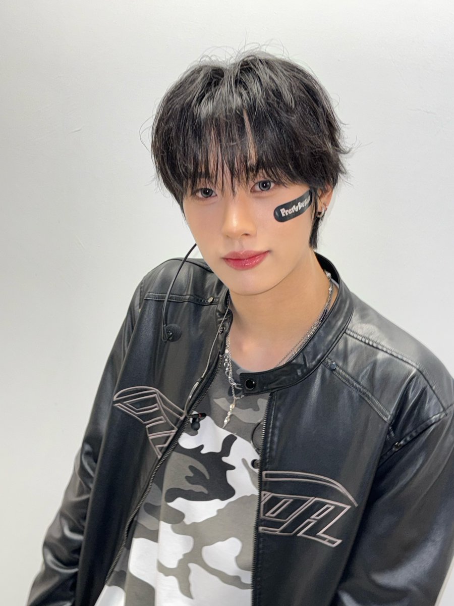 idntt_cosmo's tweet photo. 나 여기 다쳤어 호오 해줘

#idntt #아이덴티티 #アイデンティティ
#unevermet #최태인 #choitaein https://t.co/n2XEbhqX7Q