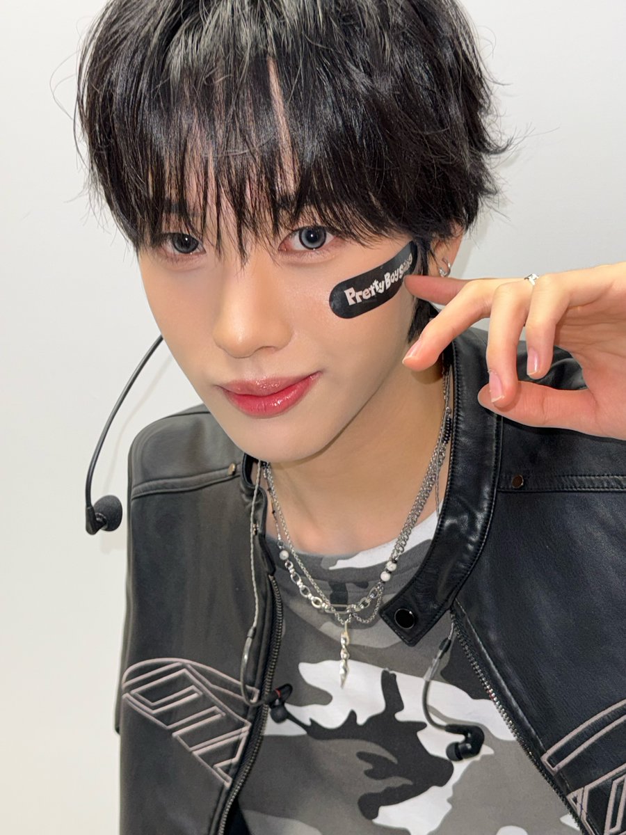 idntt_cosmo's tweet photo. 나 여기 다쳤어 호오 해줘

#idntt #아이덴티티 #アイデンティティ
#unevermet #최태인 #choitaein https://t.co/n2XEbhqX7Q