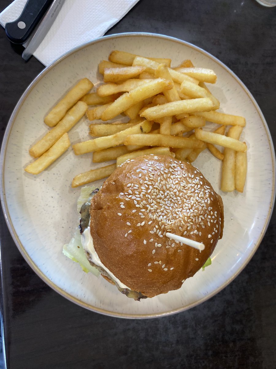 p_terg's tweet image. #LaterGram #VenueRoof