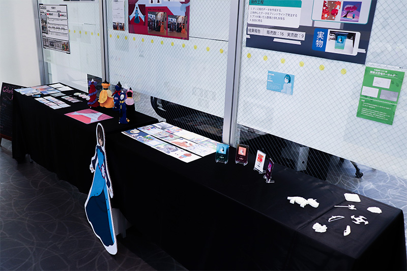 Himejo_CG's tweet photo. 先日行われた作品展示会の写真や一部作品を見ることが出来る特設サイトをオープンしました。

https://t.co/KvsFs15i45

2026　学生作品展示会の様子をご覧ください

#3dcg #イラスト #unity #ゲーム #キャラデザ #CAD https://t.co/QAdKvueCaR