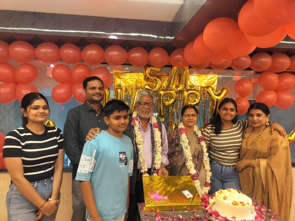 Sapna_55's tweet photo. 🌹🌹🌹Happy Golden Jubilee marriage anniversary day both of you Uncle aunty ji 🌹🌹🌹 https://t.co/yf95IpOPFn
