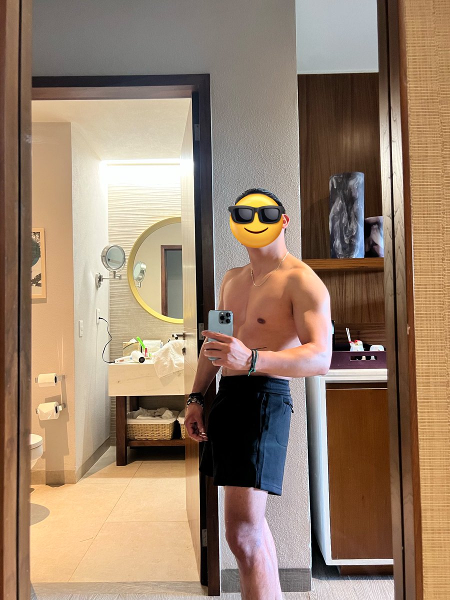 Me extrañaron???? 
Andaba de vacaciones ya listo para darles arrimones, tríos, hacer cornudo a su marido, ustedes pidan princesas 😏