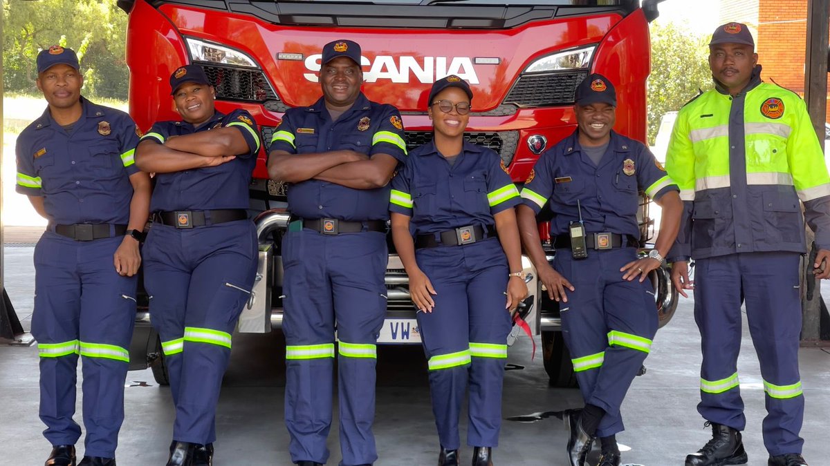 ♦️ SUCCESS REPORT ♦️

City of Johannesburg Emergency Management Services has received twelve (12) of the fifteen (15) newly procured state-of-the-art fire engines.

The vehicles have been deployed to key stations across the city, including Central, Lonehill, Diepsloot (2), Kibler