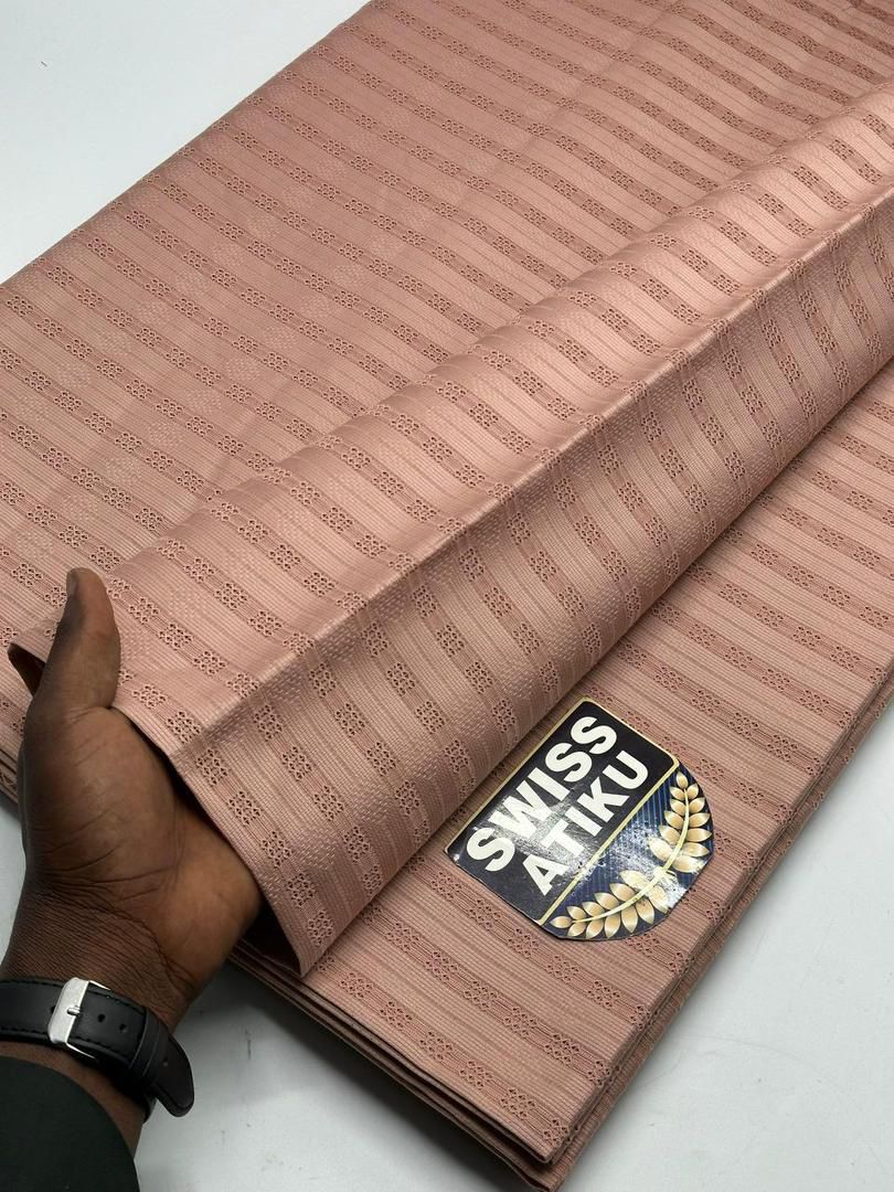 Tolahub's tweet photo. SWISS ATIKU 

Price Tag: ₦58,000  (5yards)

Location: Ibadan

Nationwide delivery

Kindly send a DM or click on the link in our bio to place your order. https://t.co/ZM0qPBClNh