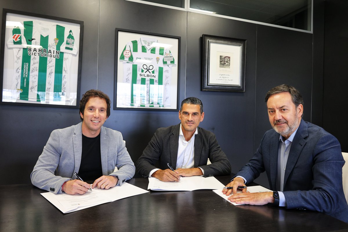 CordobaCF_ofi's tweet photo. 📰 COMUNICADO OFICIAL

✍️ Renovación de la dirección deportiva del #CórdobaCF 

ℹ️ https://t.co/gA4xzKgdr8

#LaLigaHypermotion https://t.co/Xyz6ntTAzd