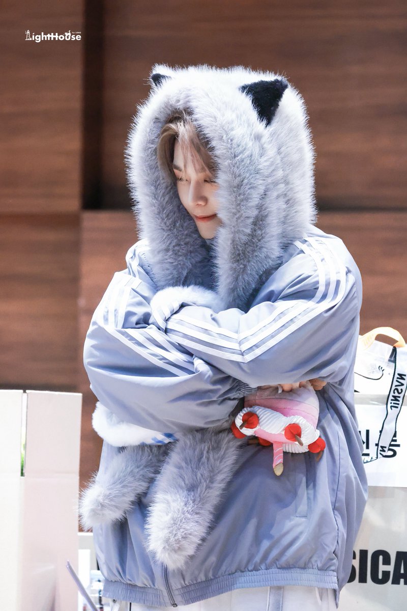 LightHouse tweet media