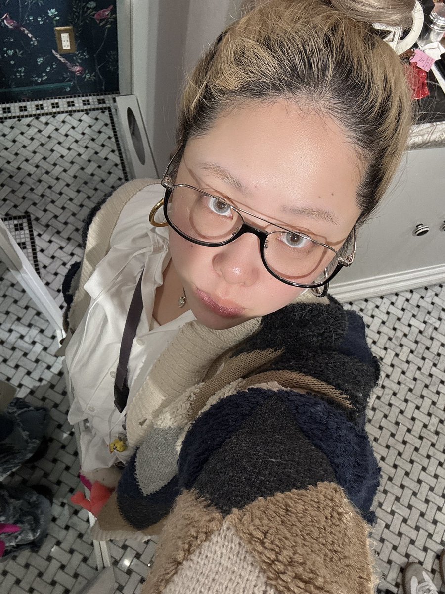 hmua_fumiko's tweet photo. 👓#blueelephant #eyewear 
👁️#nscollection #colorcontactlens https://t.co/zT5AQnITJ5