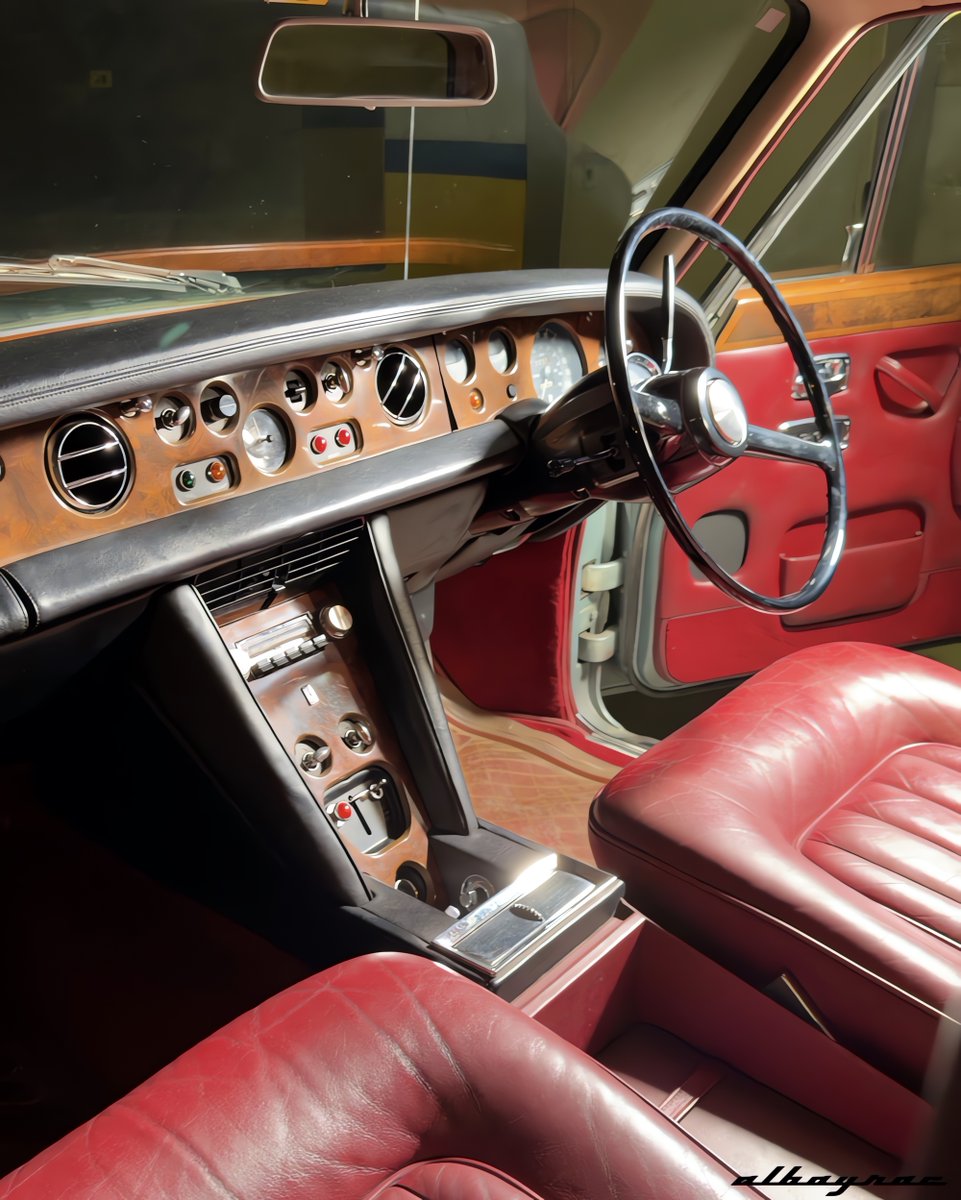 albayrac's tweet image. 1970 Rolls-Royce Silver Shadow. 80.530 km. Istanbul stoklarımızda. Detaylar için albayrac.com!
.
#RollsRoyce #SilverShadow #Albayrac #TailorMadeAutomobiles