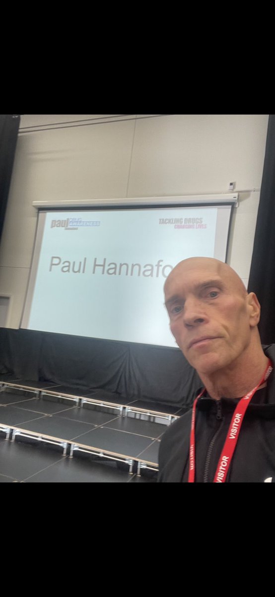 paulhannaford's tweet image. Heathside Walton on Thames school this morning letting these year 8 👫 students know if they make the same decisions I made as a teenager every second of their schooling would of meant nothing ! Well done 👏 their safeguarding SLT team #wecare ❤️😊🙏🏻