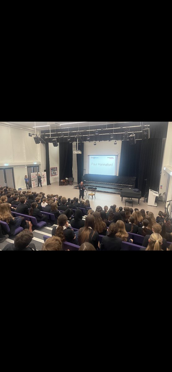 paulhannaford's tweet image. Heathside Walton on Thames school this morning letting these year 8 👫 students know if they make the same decisions I made as a teenager every second of their schooling would of meant nothing ! Well done 👏 their safeguarding SLT team #wecare ❤️😊🙏🏻