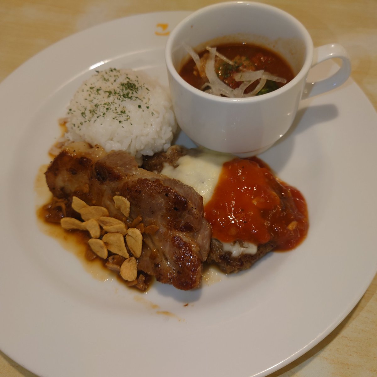 kkmm0123's tweet photo. 『ジョイフルのお店で春の試食会』

#ジョイフル試食会 https://t.co/Biy1sJQE9Q