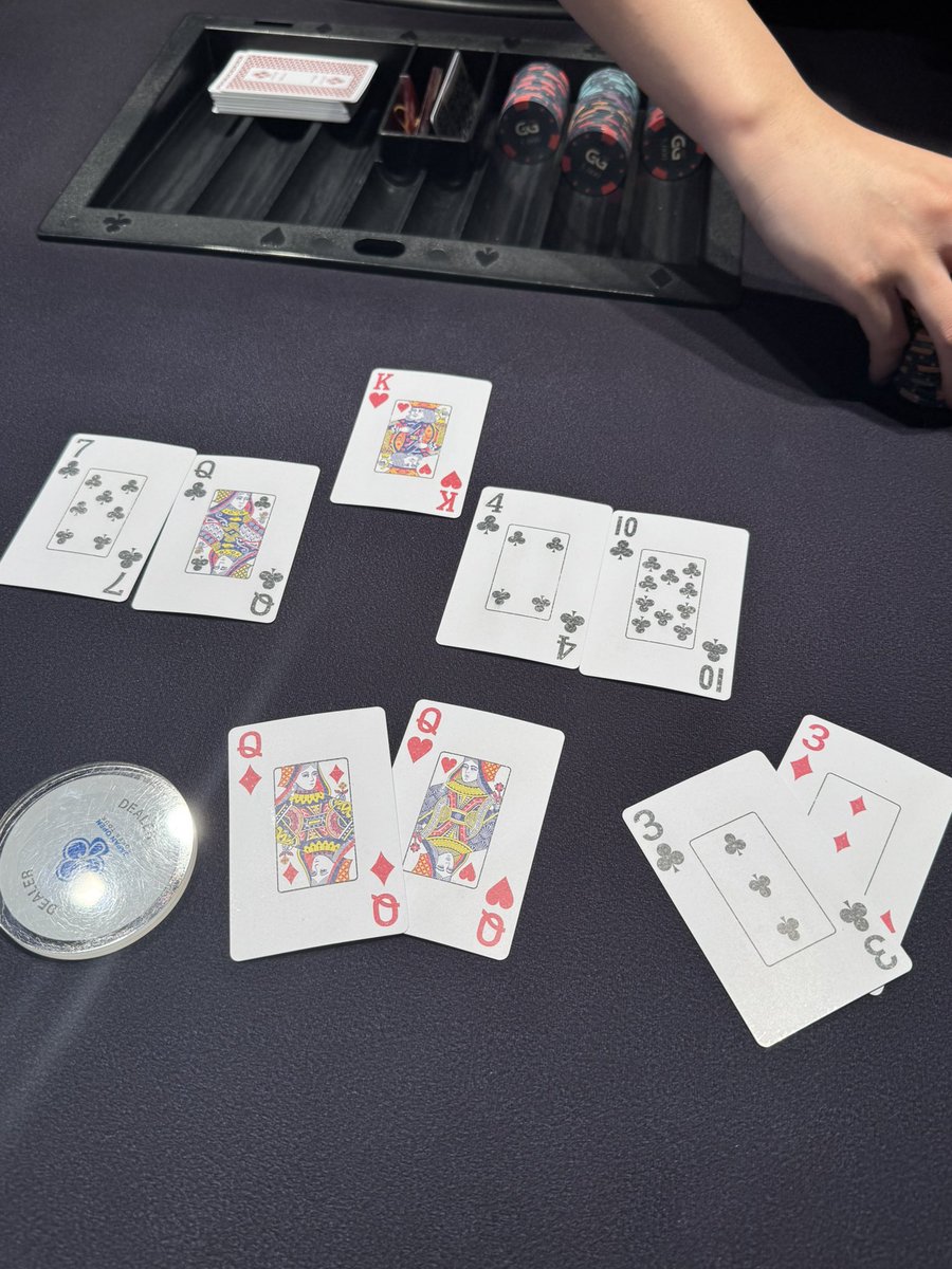 昨日出たGGSBのDeep3.5Kは一昨日に続き2日連続ヘッズまで進んだのに負けちゃった…
ヘッズ強化したい…！

↓はラストハンド