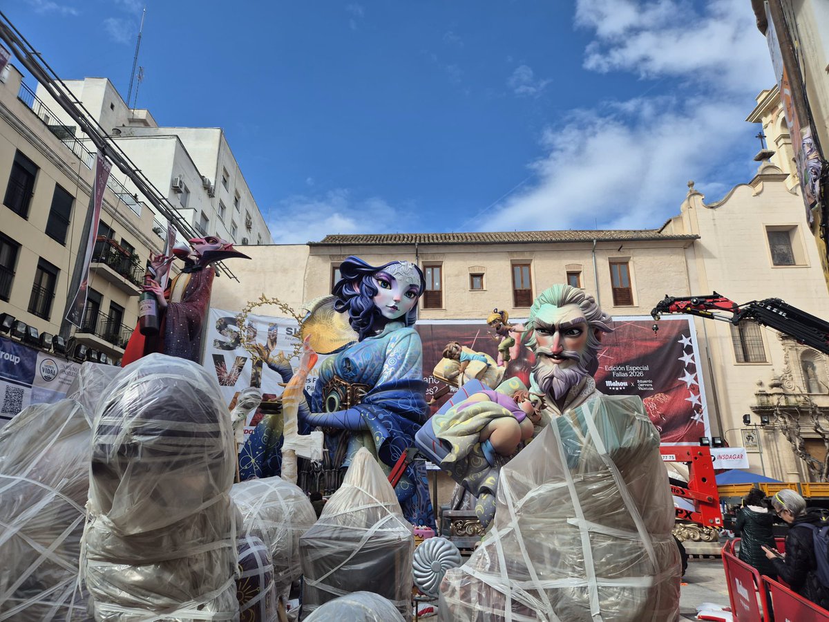 Falla del Pilar tweet media