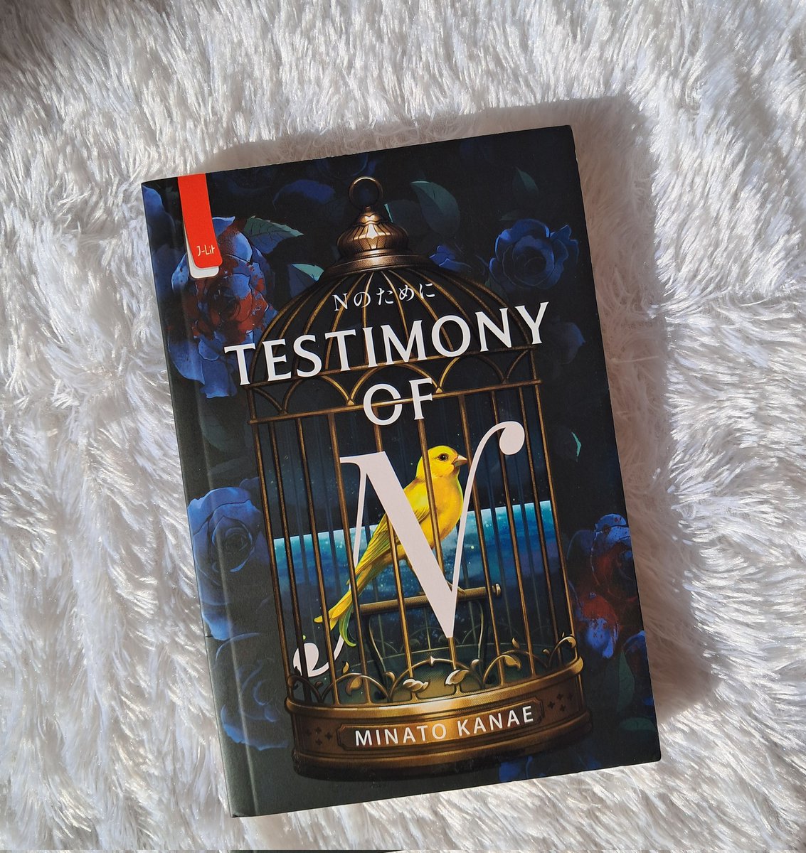 hasnasphere's tweet photo. Buat yang nanya judul, ini yaaa bukunya! Genre nya iyamisu (sub genre dari crime, thriller, mystery) https://t.co/fIa11vJhgU