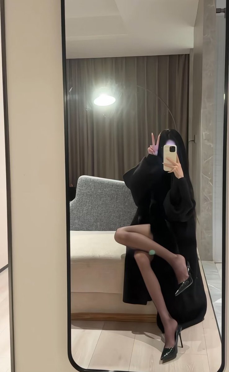 TT99801's tweet photo. 你说推上骗子多 那你删了又下是几个意思？ 你不是贱狗谁是贱狗？ https://t.co/cQ2xZt7Ao8