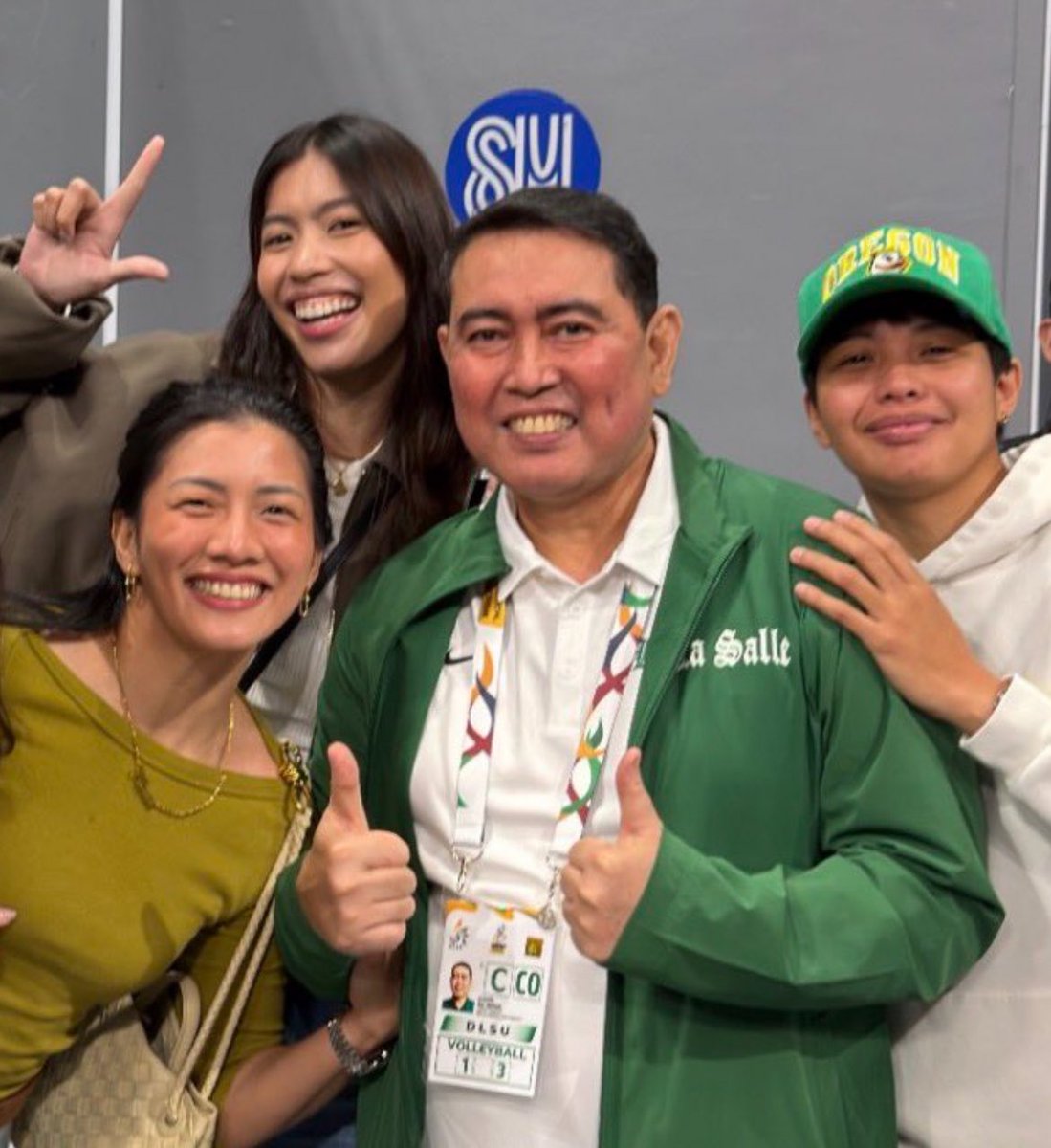 w/ top 3 paboritong anak = two thumbs up, labas dimples