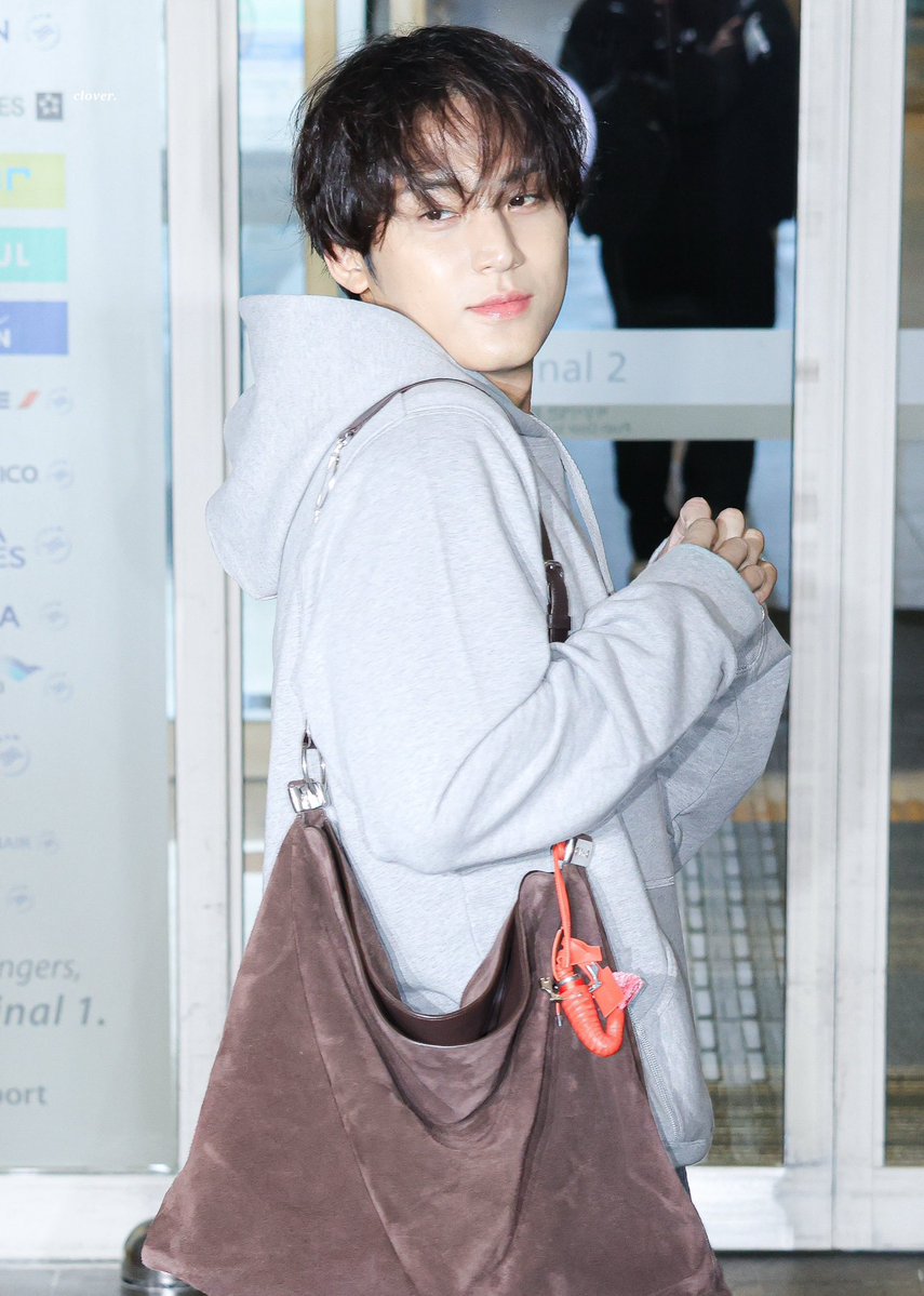 ๐๐ก๐ค๐ซ๐๐ง. tweet media