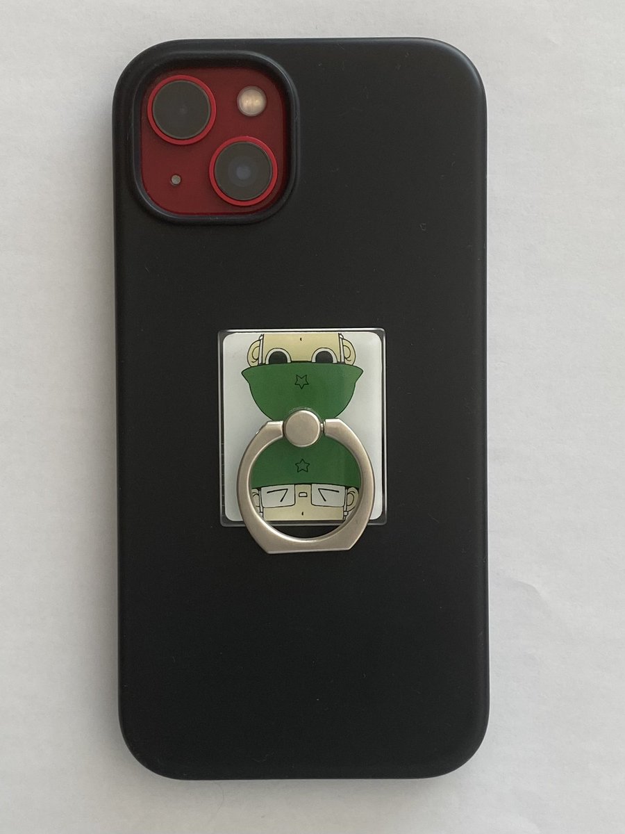 144takeda's tweet photo. スマホリングはすべて新規イラストの7種で、それぞれカラーとモノクロがあるため14種

スマホステッカーはアクリルスタンドのイラストと同じキャラが15種、スマホステッカーでグッズ初登場のキャラが小山、竹野内、加藤、生島の4種で計19種

どちらも受注生産品のため品切れはありません https://t.co/cSCmb4vGiv