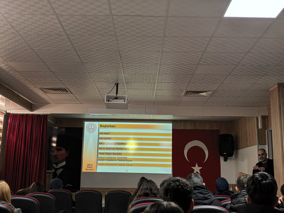 Susehri_KAAL's tweet photo. Rehber Öğretmenimiz Akif ARI Tarafından 12. Sınıf Öğrencilerimize yönelik Milli Savunma Üniversitesi ve Polis Okulları hakkında Seminer Verildi. Öğretmenimize teşekkür ediyoruz.
@Yusuf__Tekin
@valisimsek
@sivasmem
@erdogan_fatih66
@susehrimem 
@Erkanyldz_ https://t.co/9whDbb6jMO