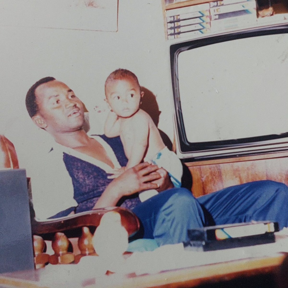 Penuel The Black Pen tweet media