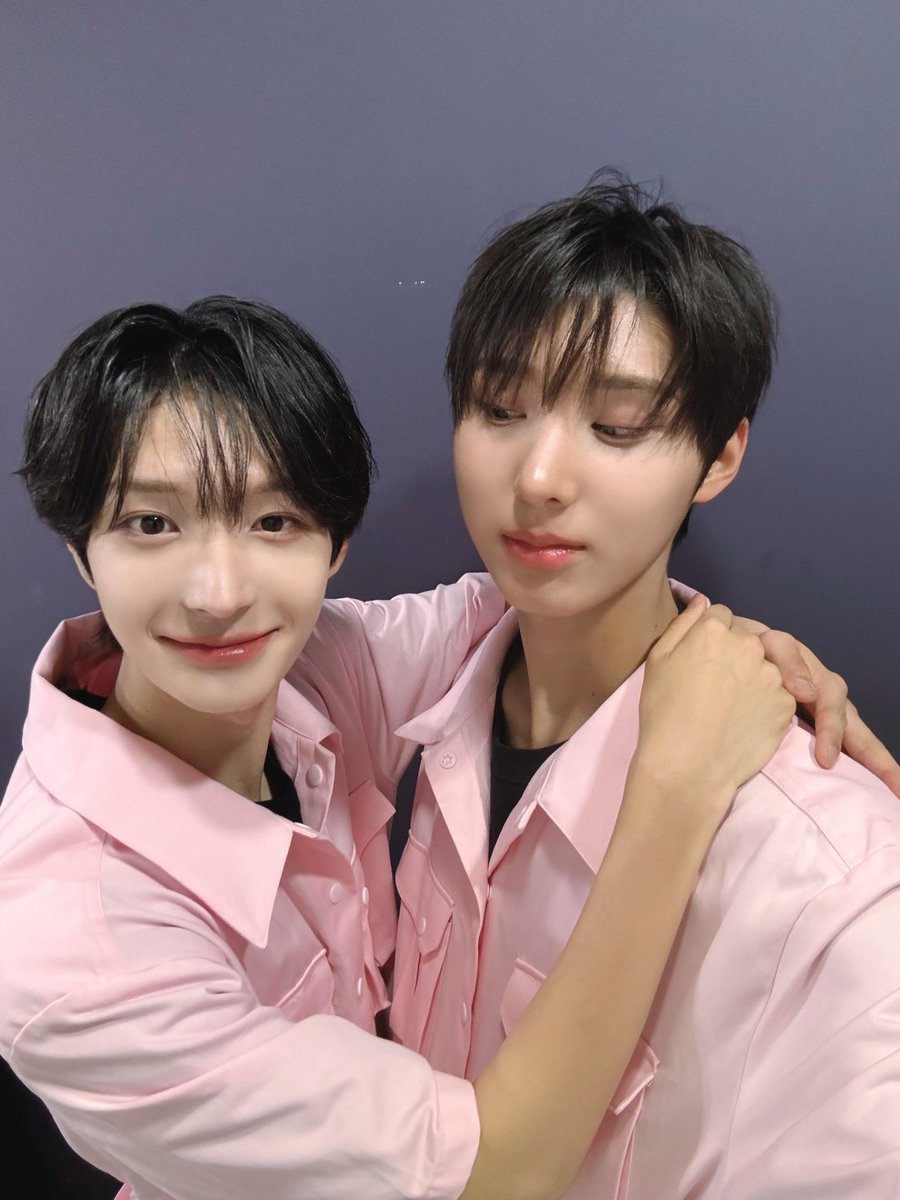 이, Asel. tweet media