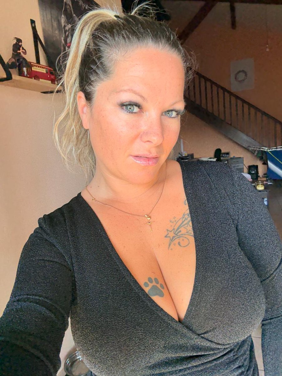 Clara🌹 tweet media