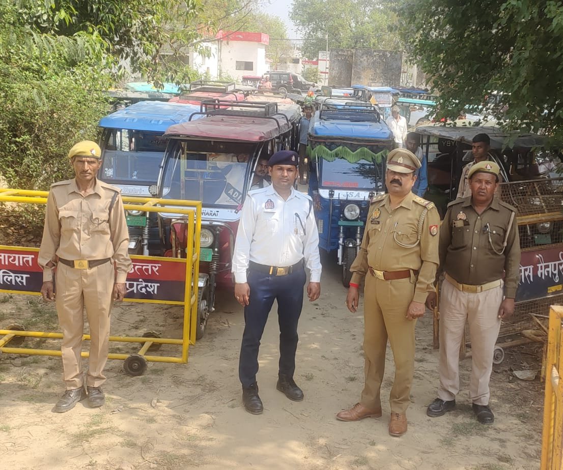 bstvlive's tweet photo. मैनपुरी : ट्रैफ़िक पुलिस ने चलाया चैकिंग अभियान
➡ट्रैफिक पुलिस ने 105 वाहनो के किए चालान
➡105 वाहनो पर 2.50 लाख का किया जुर्माना
➡शहर कोतवाली क्षेत्र के कुरावली रोड पर अभियान
#Mainpuri #TrafficPolice #CheckingDrive @mainpuripolice https://t.co/5d9TIpRDbk