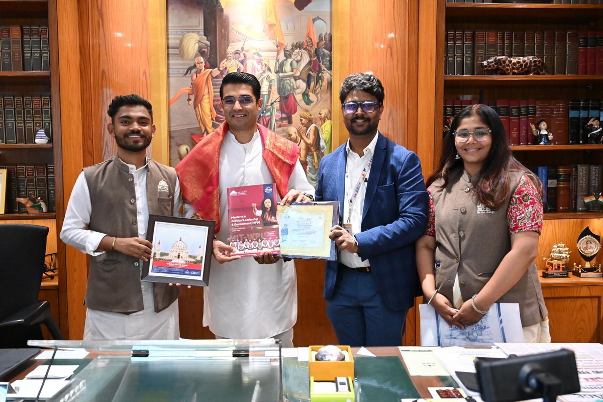JaiveerShergill's tweet photo. It was a pleasure interacting with bright students of @mit_sog at my office who are pursuing a leadership development program.

Shared PM @narendramodi Ji’s 3E mantra “Educate, Empower &amp; Excel” for the youth of our Nation ! 

My best wishes to all of them 🙏 https://t.co/aPCBRYmPiV