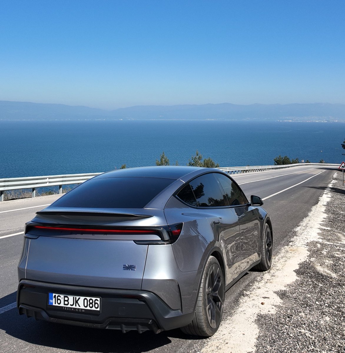 Tesla Maniac tweet media