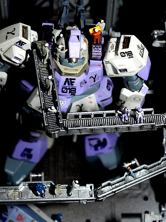 おこんばんはでございます〜😆
アナハイム社のMSドッグで最終チェックを受けている試作機という脳内設定のジオラマでっす(๑´ڡ`๑)ゞﾃﾍｯ✧

#メンテ中のメカにロマンがある選手権
#私はこういう模型を作っています
#自分のスタイルでいこうぜ 
#アナハイム大集合祭り