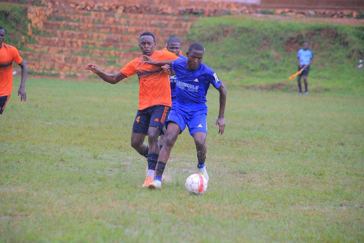BugandaSchools's tweet photo. Full-time

Kakungulu Memorial School Kibuli 1-1 Kawempe Royal College Bulaga 

⚽Ibrahim Azabo (Kakungulu)
⚽Innocent Niwamanya (Kawempe) https://t.co/ICD3cXa2L6