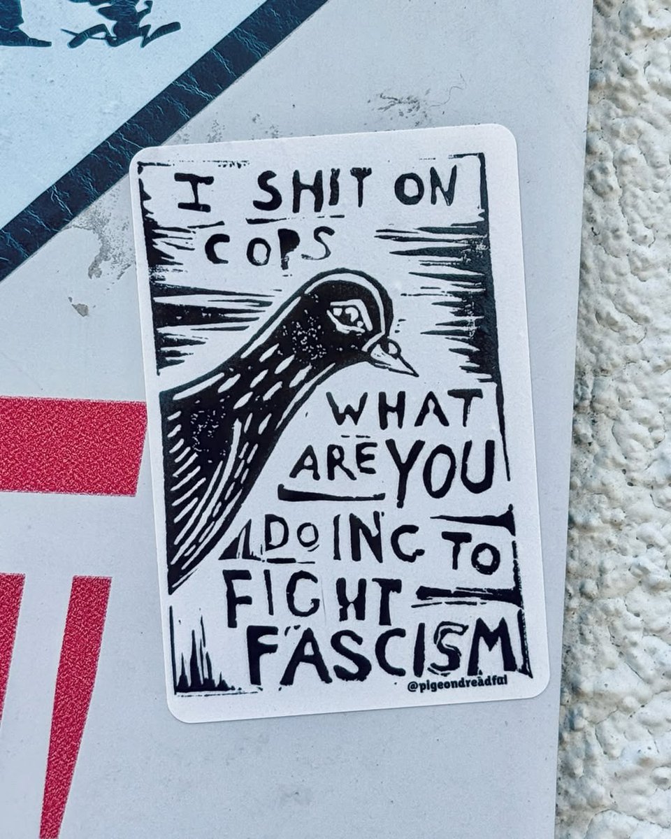 ultras_antifaa's tweet photo. “I shit on cops. What are you doing to fight fascism?” https://t.co/e2hDpg6SR5