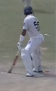 was_abdd's tweet photo. Btw this is what Nahid Rana did to Babar on the Pindi roads last year 😭😭  

Even if Babar was playing today, it wouldn’t have created much difference. https://t.co/eFBUB8LYAZ
