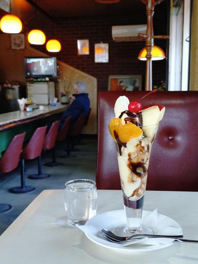 ため口 tweet media