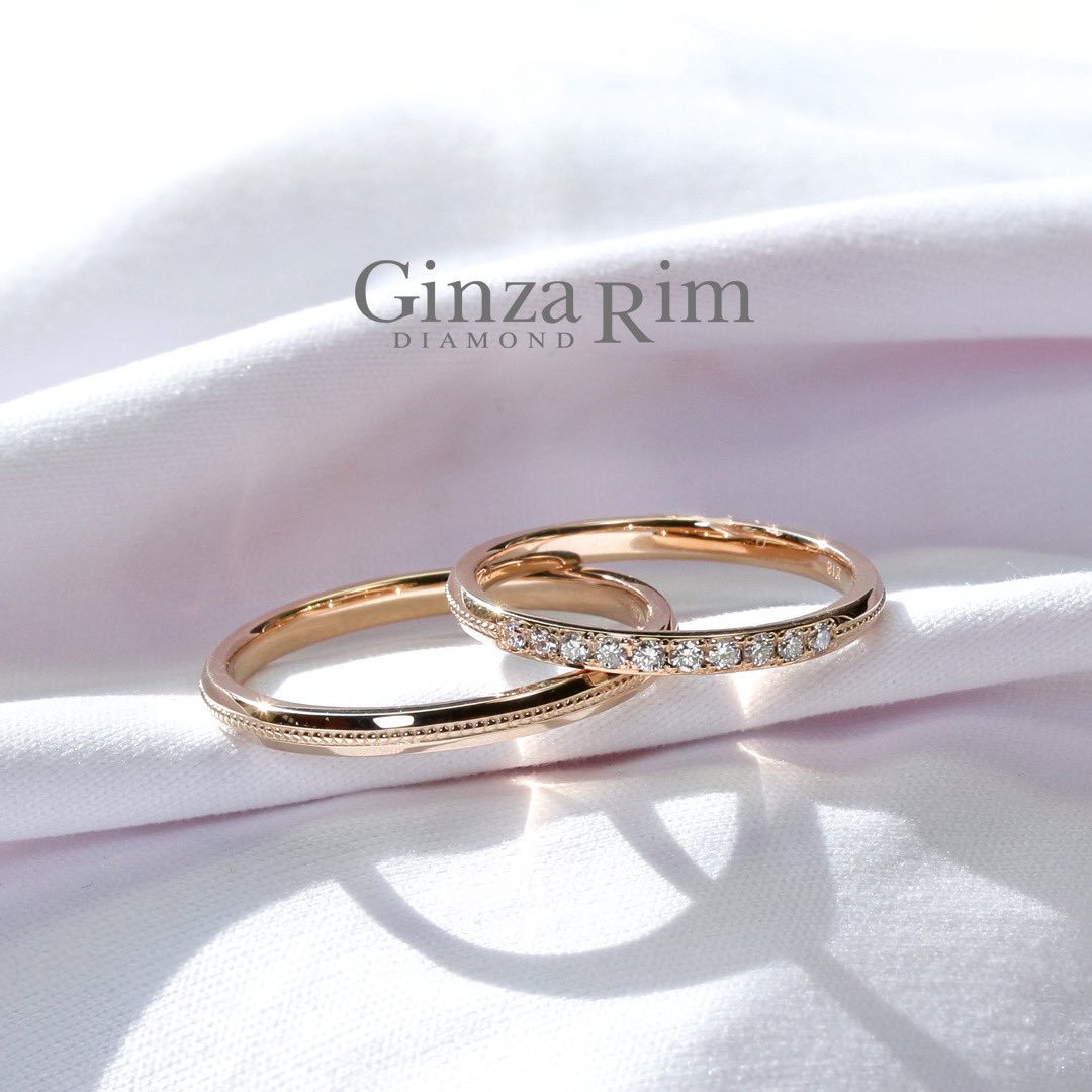 ginza_rim's tweet photo. 二人で始める、新しい毎日。
これからどんな夫婦になっていこう。
…………………………………………………………………
新しい毎日のスタートに、まずは「結婚指輪」を探しにいこう。
@ginza_rim

#ginzarim #銀座リム #結婚指輪 #マリッジリング #ピンクゴールド https://t.co/RZOMVKON2K