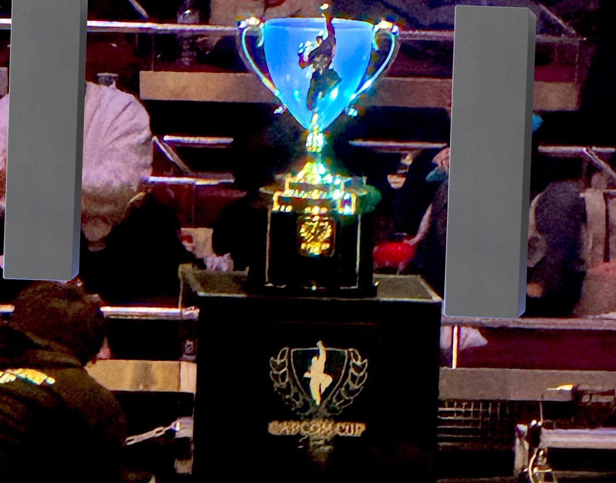 というわけで国技館にいる
去年より明らかに平日の人の入りが良い