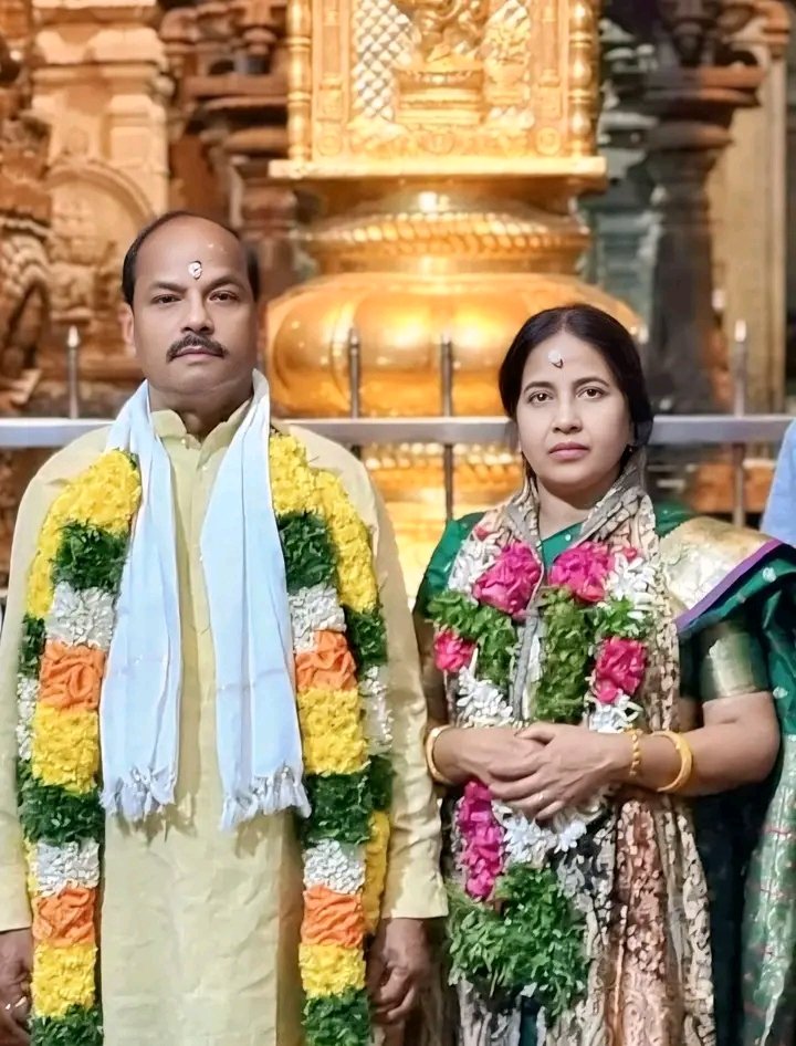 devanandjha05's tweet photo. @dasraghubar ब्राह्मण उत्थान महासभा जमशेदपुर झारखंड की ओर से आप दोनों को वैवाहिक वर्षगांठ की ढेर सारी शुभकामनाएं https://t.co/grxN7gCwBZ