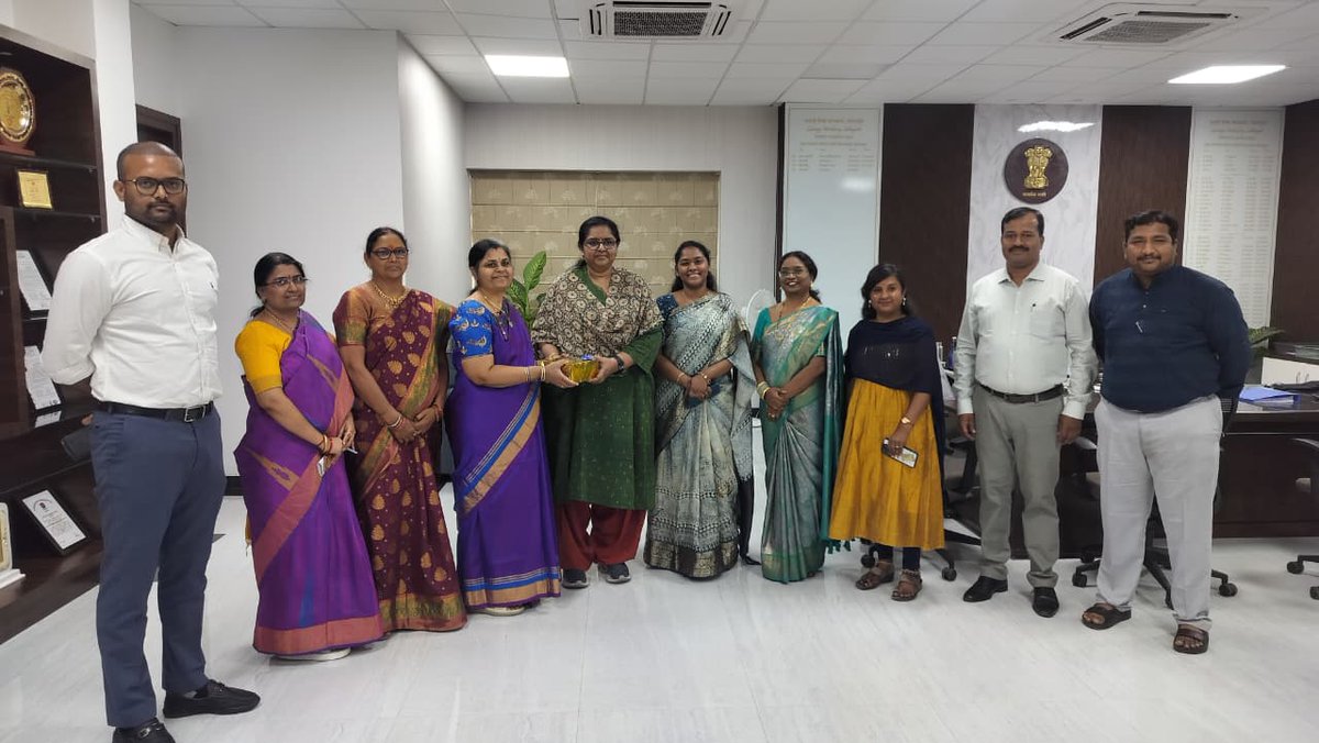 cwslgds's tweet photo. International Women’s Day was celebrated at CWS LGDS with enthusiasm and pride, recognizing the invaluable contributions of women employees. The occasion highlighted the spirit of empowerment, dedication, and excellence demonstrated by women in the organization. https://t.co/dm6kZQMsuJ