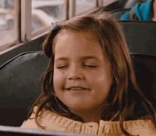 Yo imaginando que Laura Zapata se va expulsada porque le tiró todos los dientes a punta de vrgazos a la venezolana repatriada y racista de Oriana #LCDLF6