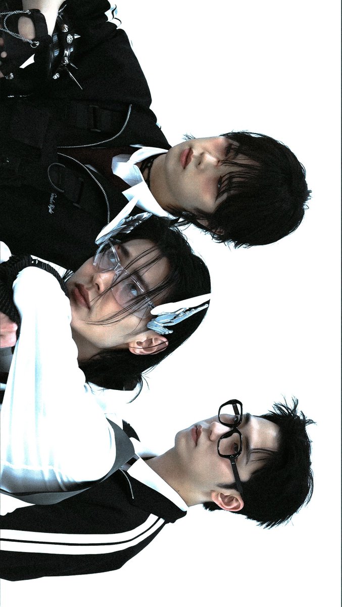 ₘₑₑₙ tweet media