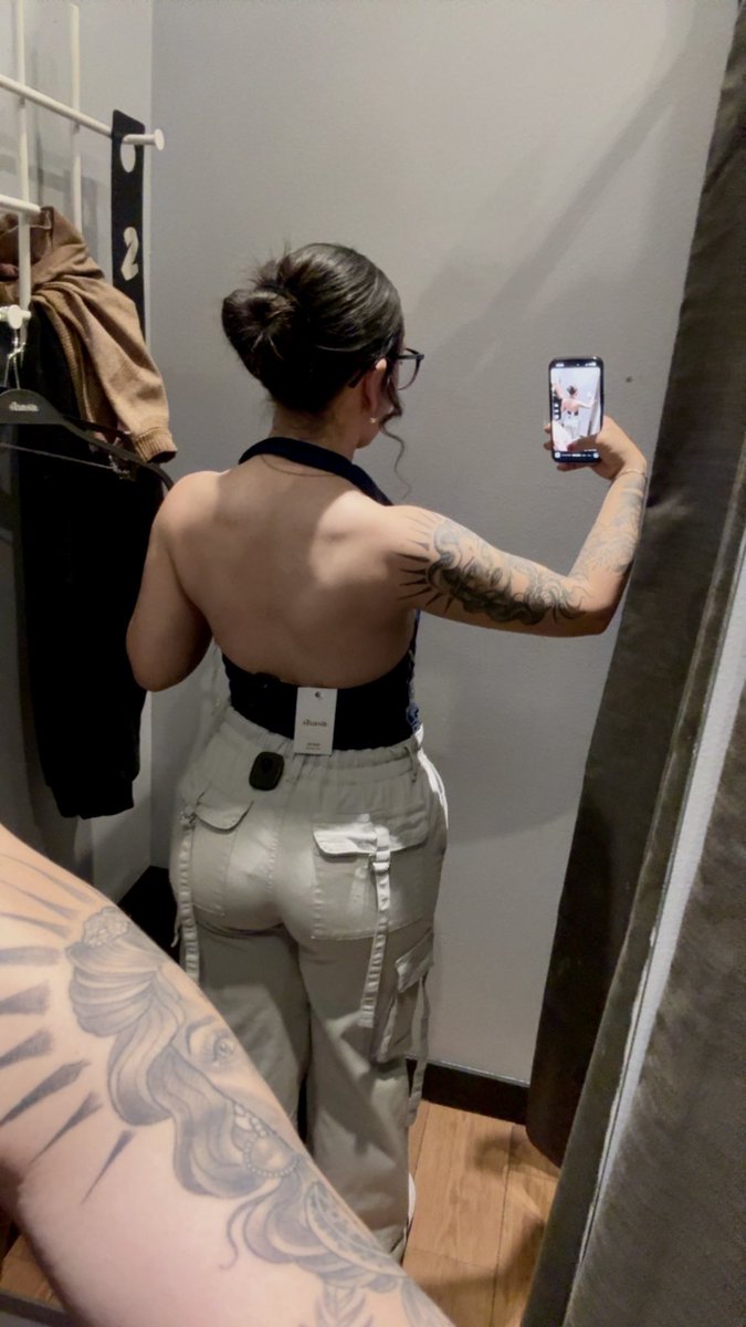 dramarix's tweet photo. El ofni que me compró mi guapo jiji 🥰♥️ https://t.co/8F3QRrVWeC