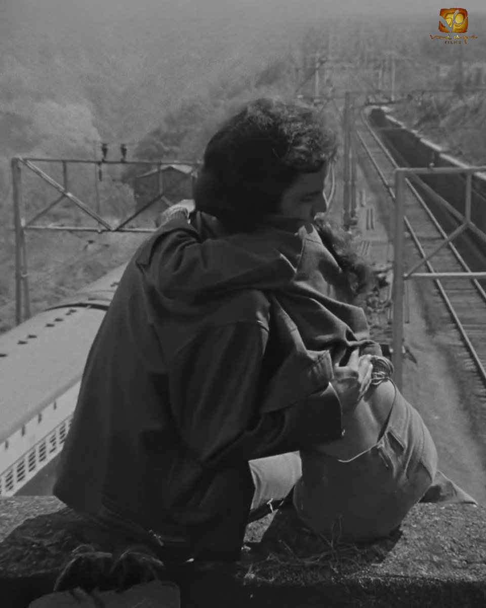 Vidhu Vinod Chopra Films tweet media