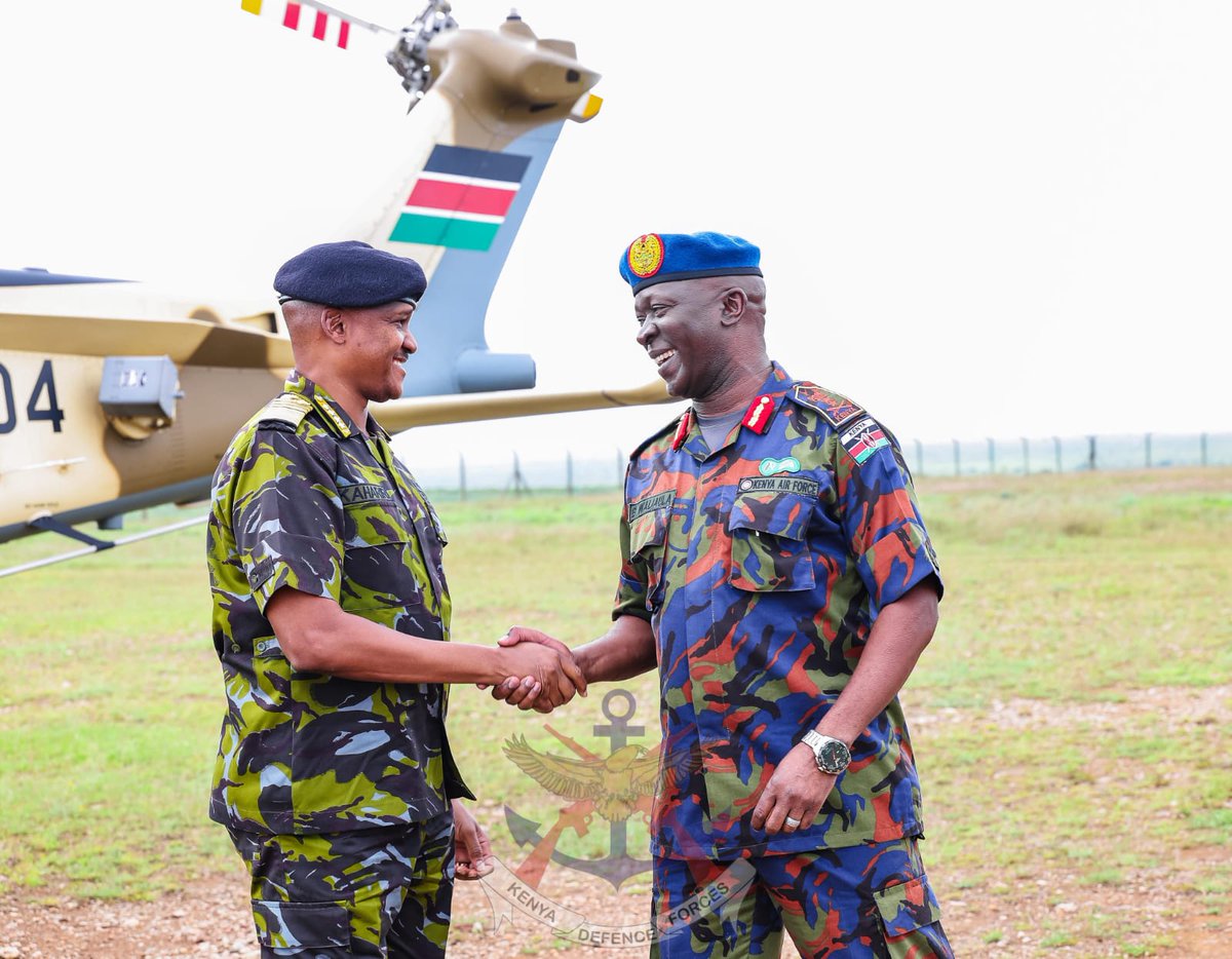 kdfinfo's tweet photo. The Chief of the Defence Forces (CDF), General Charles Kahariri, visited the Narok Forward Operating Base (FOB), where he engaged officers and service members of the Kenya Air Force and assessed the installation’s operational readiness. 
See more: https://t.co/Axv14X2ZXe https://t.co/lrHpL0y9Ap