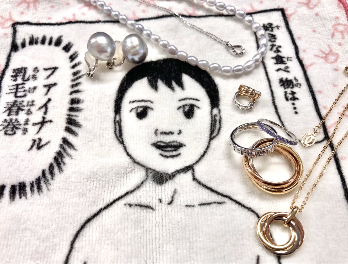 宝物増えてきた💎
ファイナル乳毛春巻、今までの人生で1番大切にしてるハンカチ 