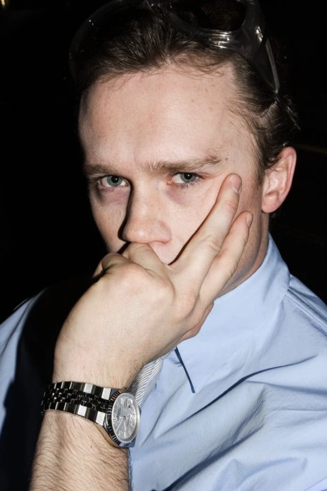 Shuffle.com tweet media