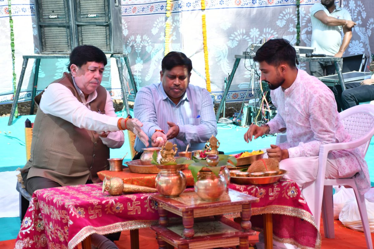 SandeepGho6619's tweet photo. It was an honour to welcome the Hon’ble Chairman @Dileep_Sanghani who performed the groundbreaking ceremony of CORDET’s new building. Under his guidance, IFFCO continues to uphold cooperative values and remains committed to empowering farmers to become strong and self-reliant. https://t.co/UFt5G8z8gA