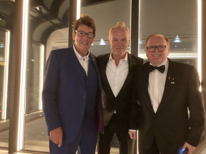 Mike Read tweet media