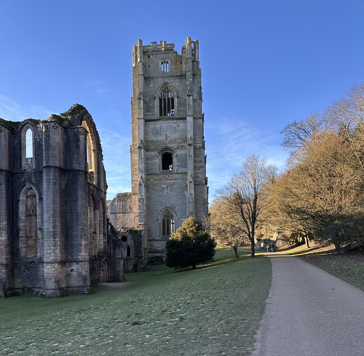mrshmjohnson's tweet image. Fountains Abbey, Yorkshire  #WindowsOnWednesday 
#WallsOnWednesday